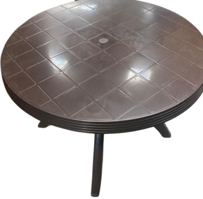 Plastic Round Table (Brown)